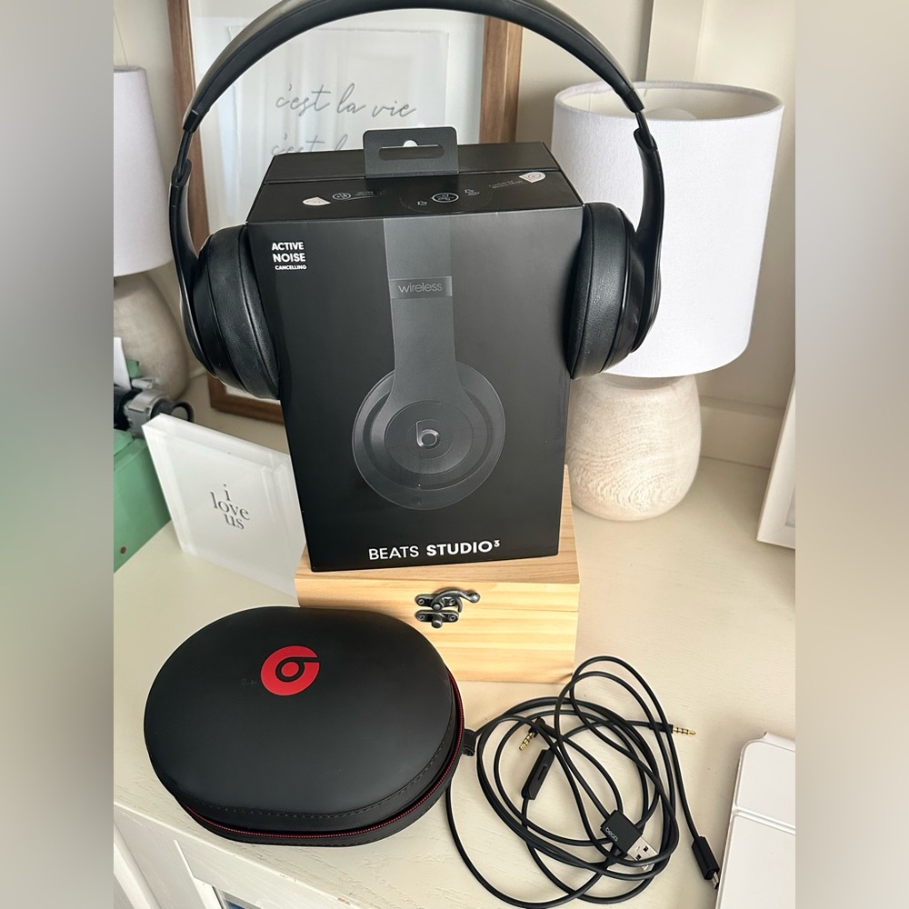 Beats Studio3 Wireless Over-Ear Headphones